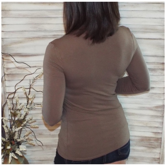 ❤️‍🔥V-Neck Stretchy Cotton Long Sleeve Top Mocha 1320 - Picture 5 of 5